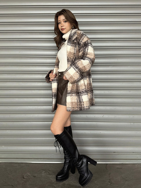 チェック柄ミドル丈コート